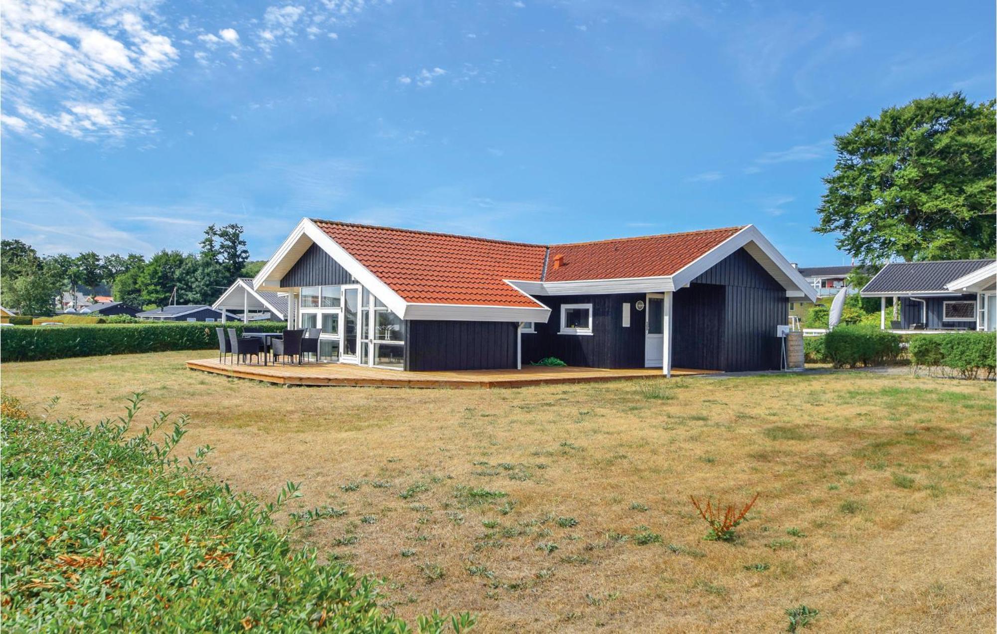 Amazing Home In Bjert With Wifi Binderup Strand Dış mekan fotoğraf